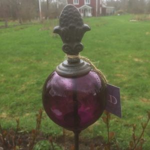 Glaskula med humlekotte